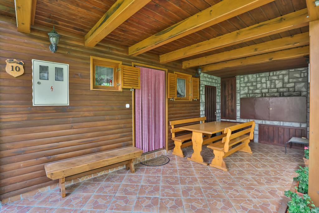 Holiday Home Trzan Josipdol Eksteriør bilde