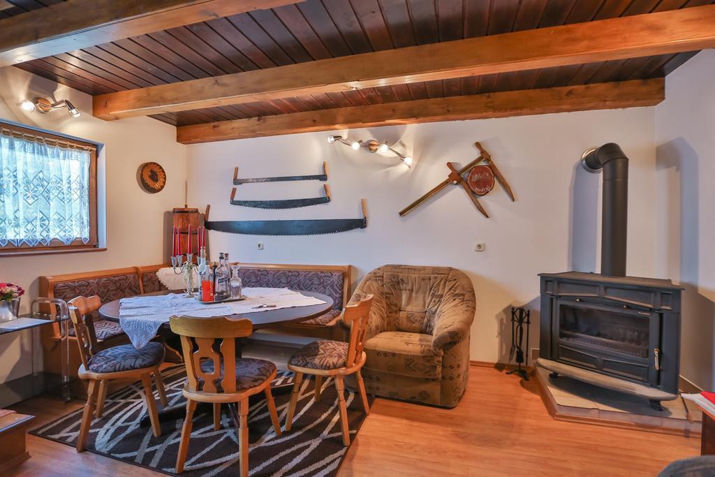 Holiday Home Trzan Josipdol Eksteriør bilde